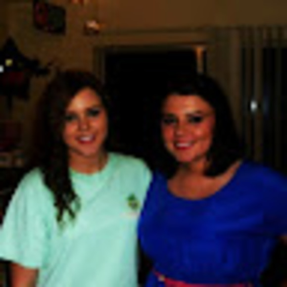 Meet your Posher, Erin - Picture 1 of 1